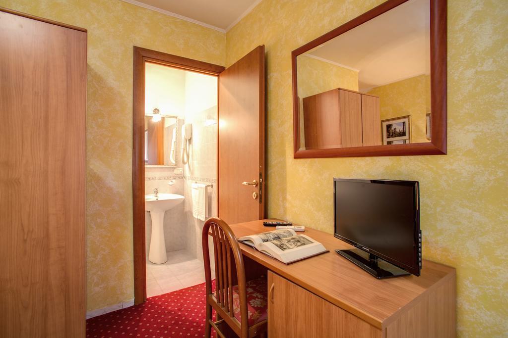 Monti Guest House - Affittacamere Rzym Zewnętrze zdjęcie