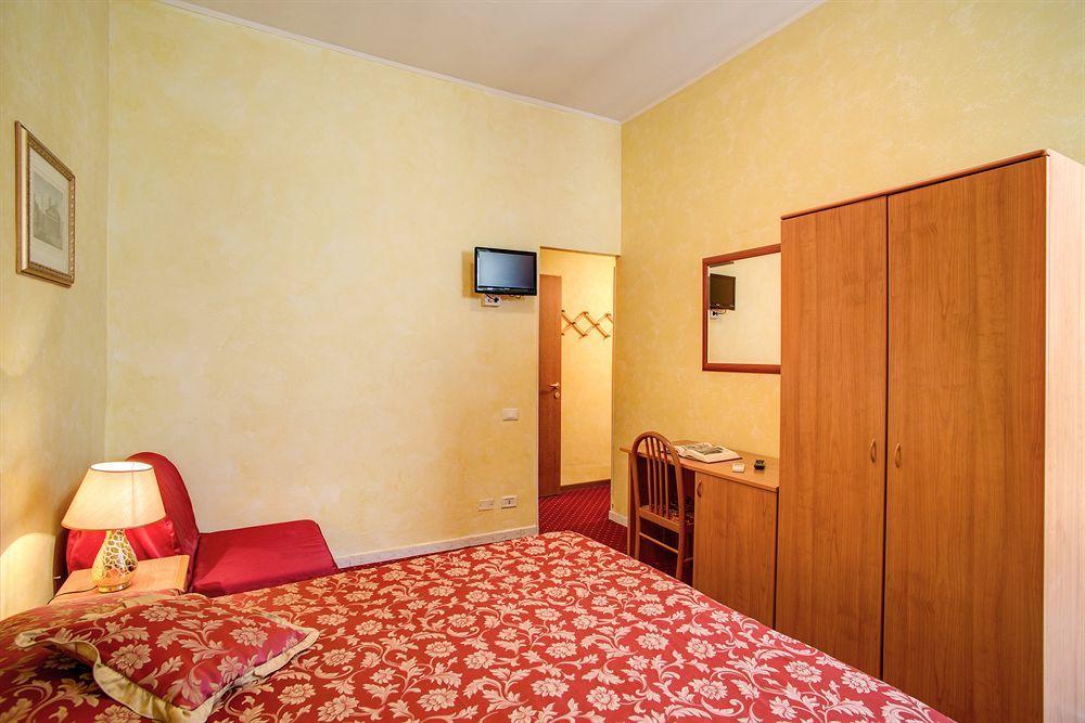 Monti Guest House - Affittacamere Rzym Zewnętrze zdjęcie