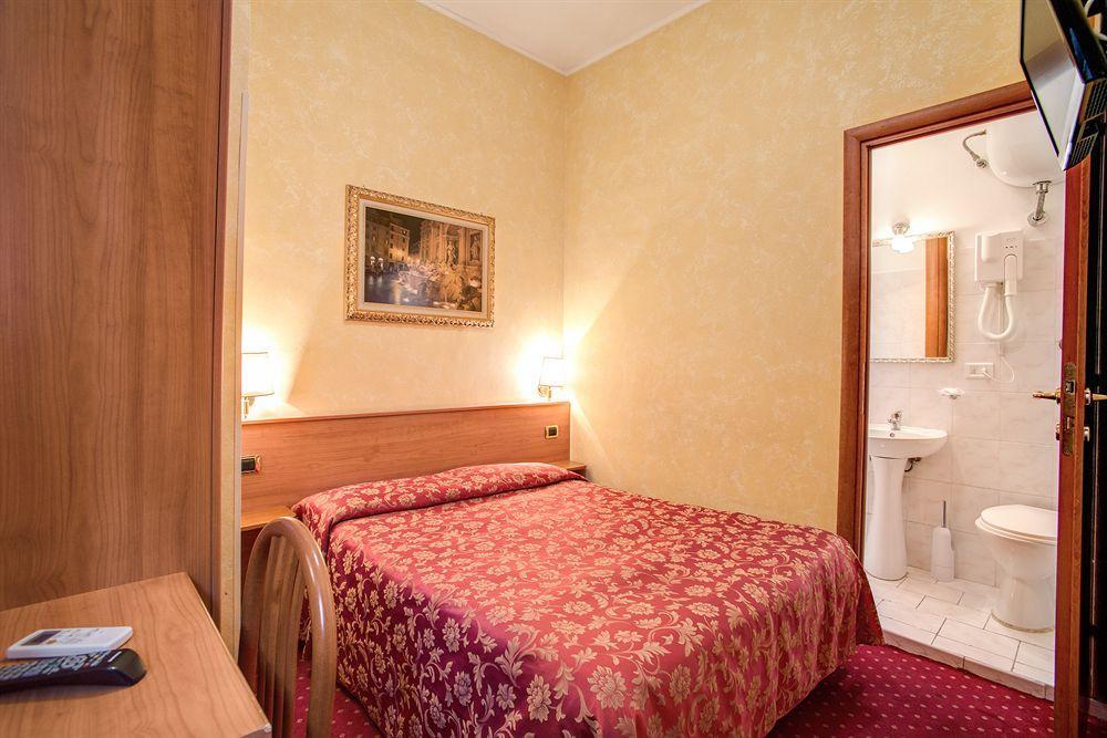 Monti Guest House - Affittacamere Rzym Zewnętrze zdjęcie